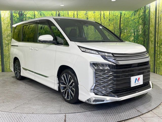 TOYOTA VOXY 2022 Image 31