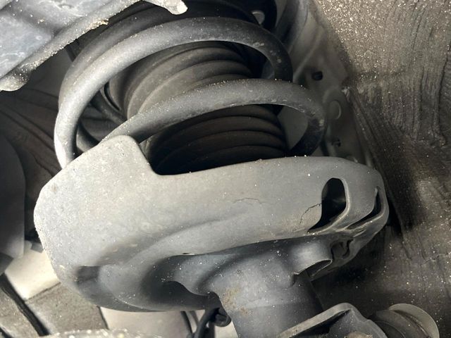 TOYOTA PRIUS 2019 Image 31