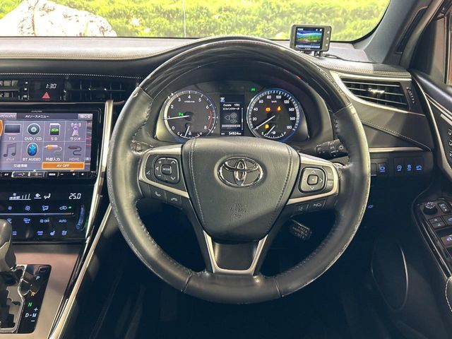 TOYOTA HARRIER 2WD 2017 Image 31