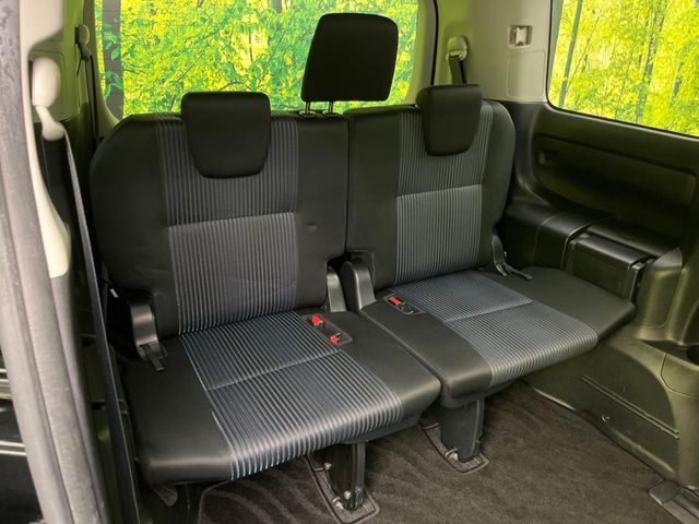 TOYOTA VOXY 2015 Image 31