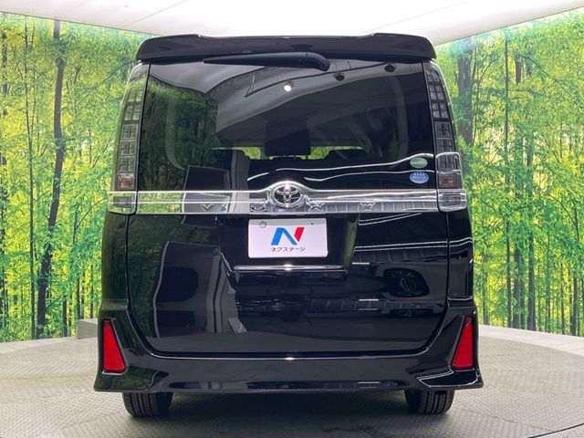 TOYOTA VOXY 2015 Image 31