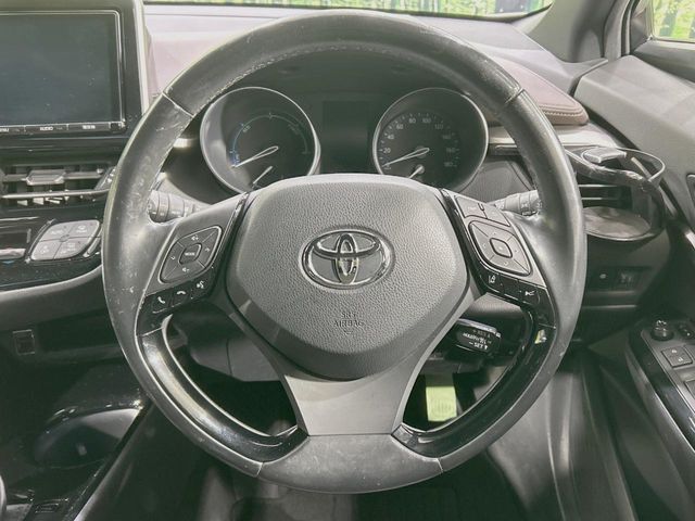 TOYOTA C-HR 2017 Image 31
