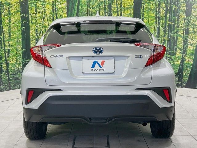 TOYOTA C-HR 2017 Image 31