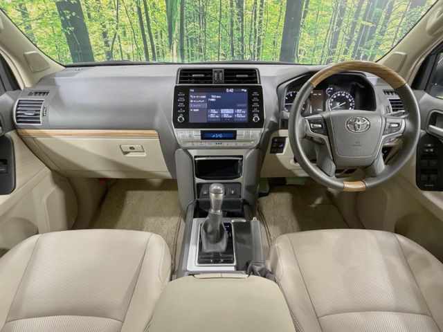 TOYOTA LANDCRUISER PRADO 2023 Image 31