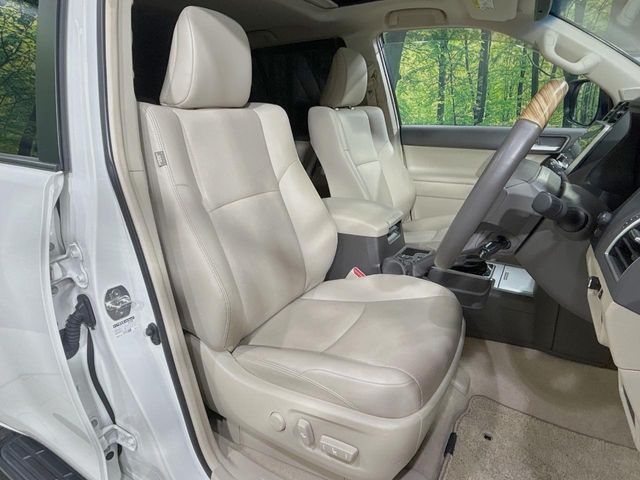 TOYOTA LANDCRUISER PRADO 2023 Image 31