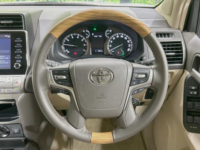 TOYOTA LANDCRUISER PRADO 2023 Image 31
