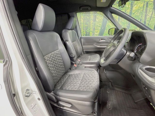 TOYOTA VOXY 2023 Image 31