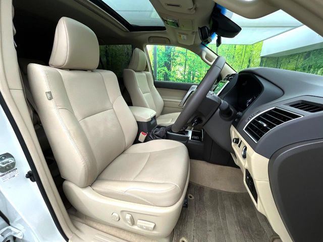 TOYOTA LANDCRUISER PRADO 2022 Image 31