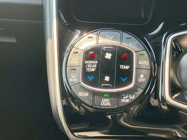 TOYOTA ESQUIRE HYBRID 2019 Image 31