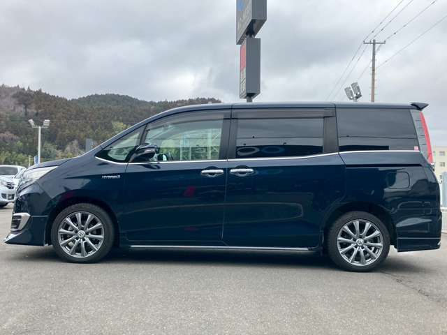 TOYOTA ESQUIRE HYBRID 2019 Image 31