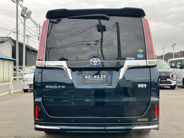 TOYOTA ESQUIRE HYBRID 2019 Image 31