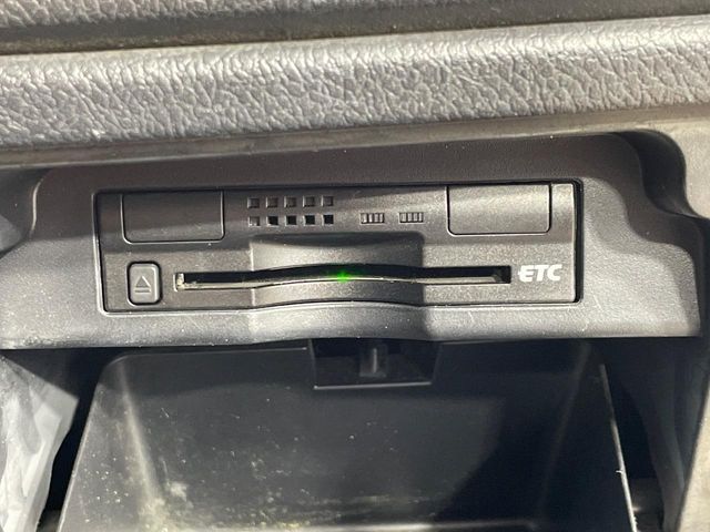 TOYOTA VOXY 2013 Image 31