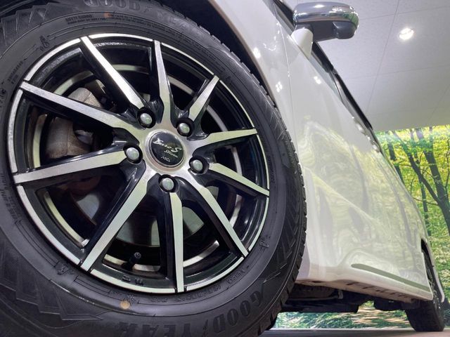 TOYOTA VOXY 2013 Image 31