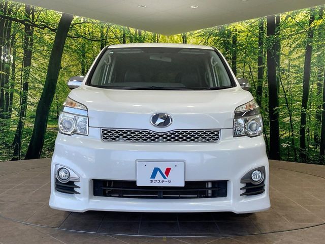 TOYOTA VOXY 2013 Image 31