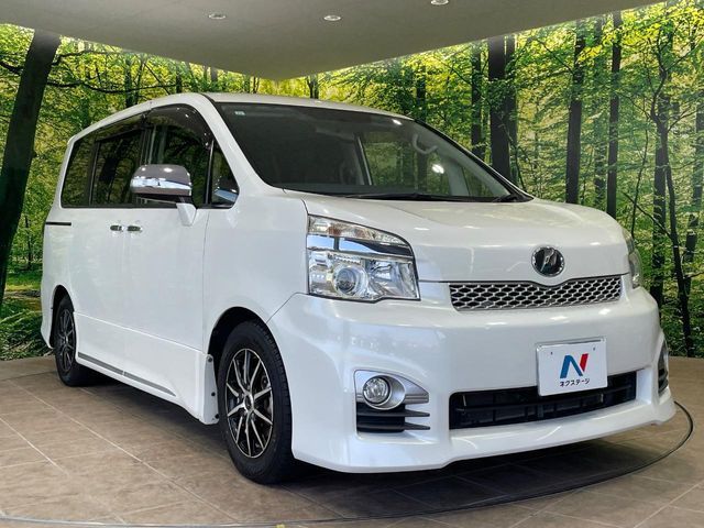 TOYOTA VOXY 2013 Image 31