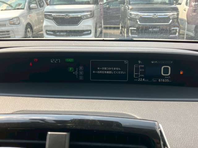 TOYOTA PRIUS 2017 Image 31