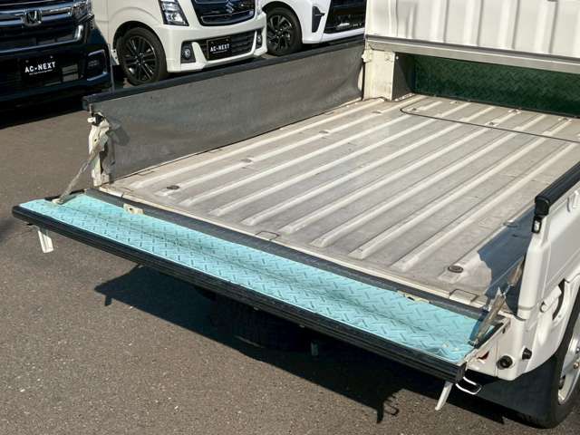 DAIHATSU HIJET TRUCK 4WD 2015 Image 31