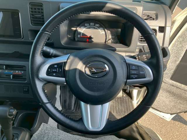 DAIHATSU HIJET TRUCK 4WD 2015 Image 31