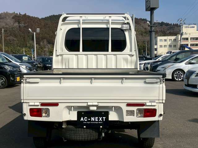 DAIHATSU HIJET TRUCK 4WD 2015 Image 31