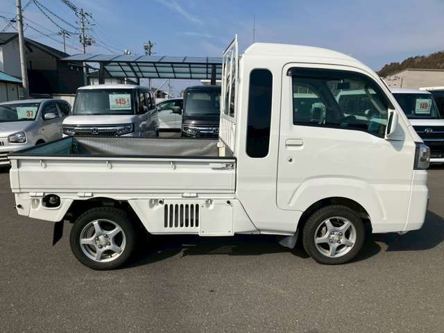 DAIHATSU HIJET TRUCK 4WD 2015 Image 31
