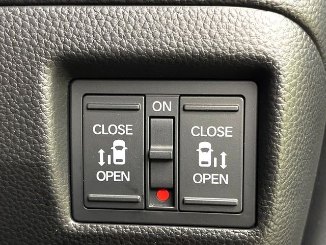 HONDA N BOX CUSTOM 2023 Image 31