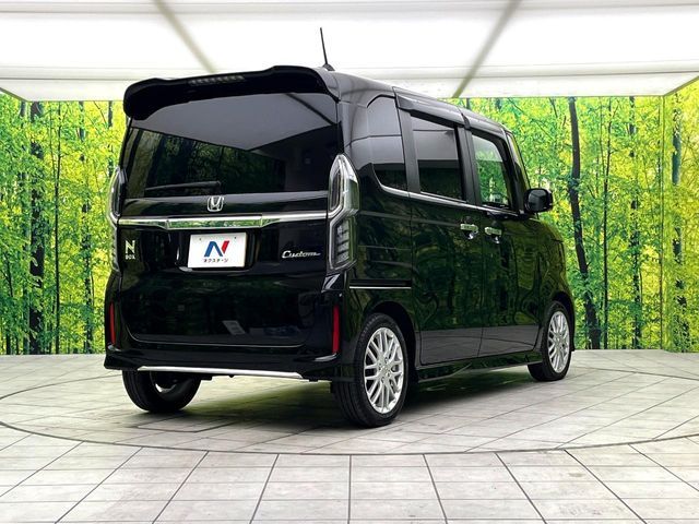 HONDA N BOX CUSTOM 2023 Image 31