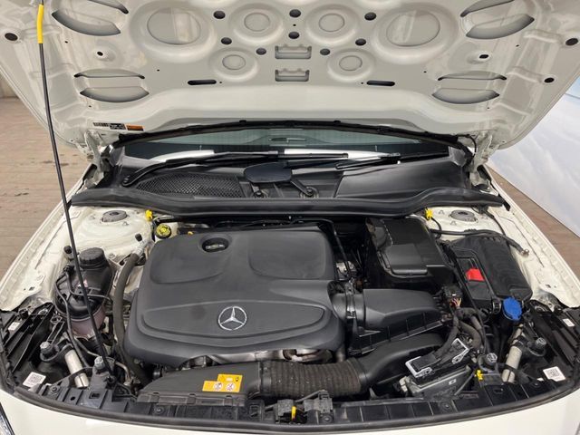 MERCEDES BENZ GLA CL 2018 Image 31