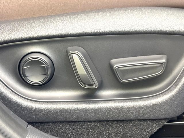 TOYOTA LEXUS LBX 2025 Image 31