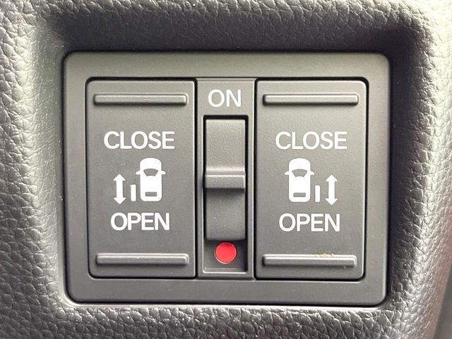 HONDA N BOX CUSTOM 2018 Image 31