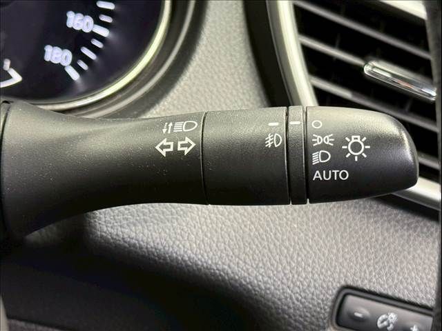 NISSAN X-TRAIL 2WD 2015 Image 31