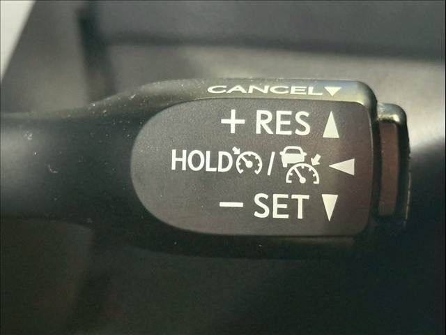 TOYOTA C-HR 2017 Image 31