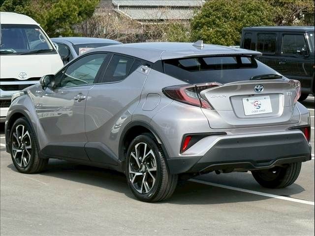 TOYOTA C-HR 2017 Image 31