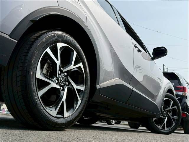 TOYOTA C-HR 2017 Image 31