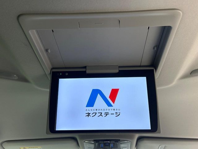 TOYOTA ALPHARD HYBRID 4WD 2018 Image 31