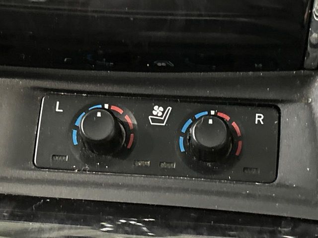 TOYOTA ALPHARD HYBRID 4WD 2018 Image 31