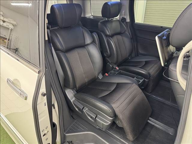 NISSAN ELGRAND 2019 Image 31