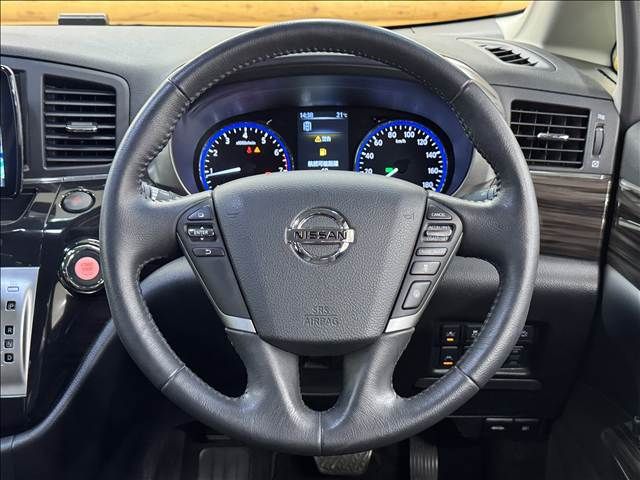 NISSAN ELGRAND 2019 Image 31