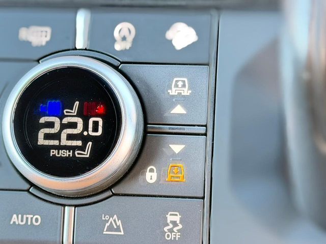 ROVER DEFENDER 2022 Image 31