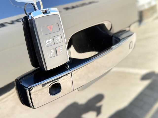 ROVER DEFENDER 2022 Image 31