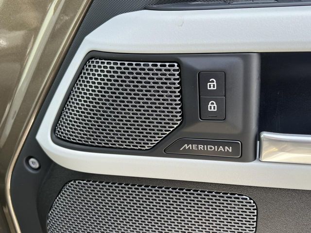 ROVER DEFENDER 2022 Image 31