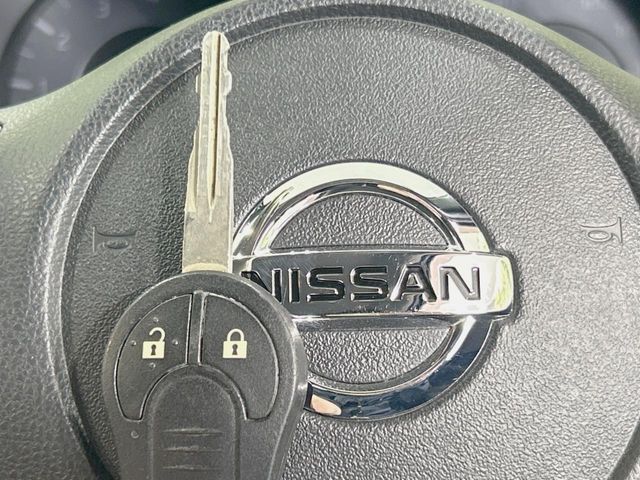 NISSAN JUKE 2011 Image 31