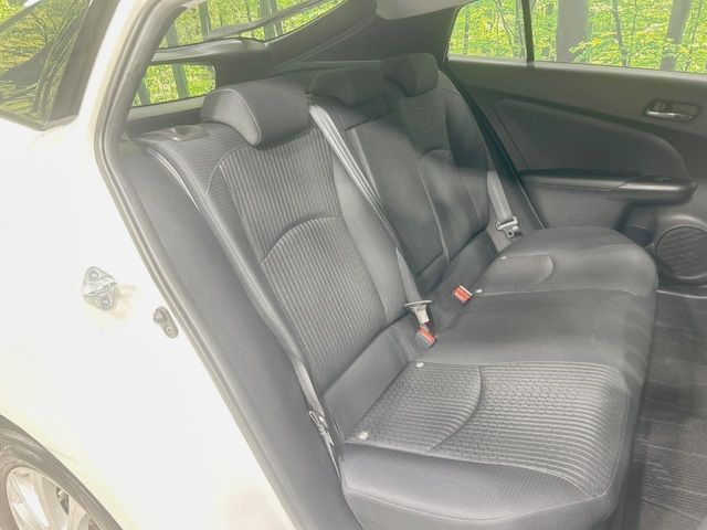 TOYOTA PRIUS 2017 Image 31