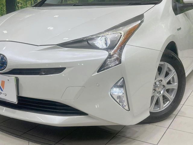 TOYOTA PRIUS 2017 Image 31