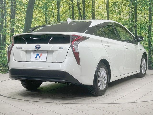 TOYOTA PRIUS 2017 Image 31