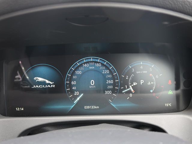 JAGUAR XFSERIES 2017 Image 31