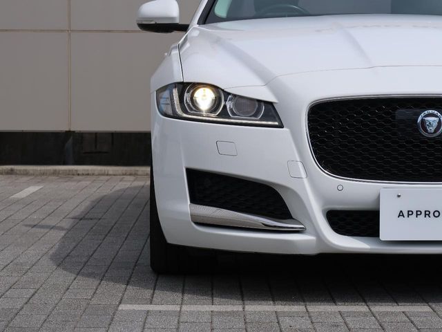 JAGUAR XFSERIES 2017 Image 31