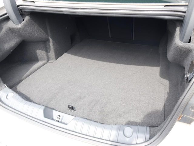 JAGUAR XFSERIES 2017 Image 31