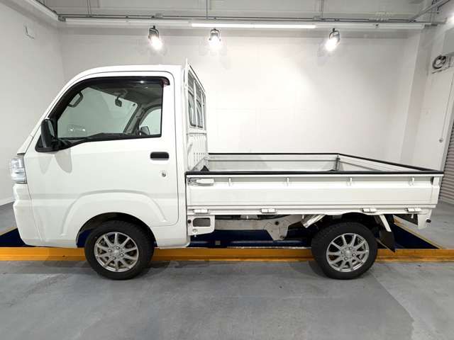 DAIHATSU HIJET TRUCK 4WD 2017 Image 31
