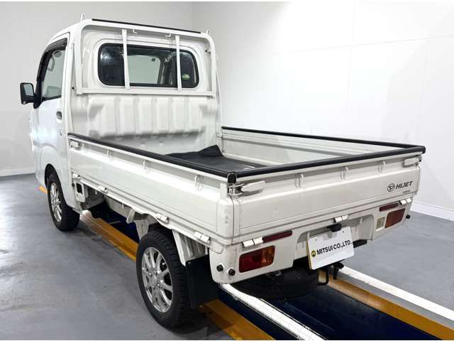 DAIHATSU HIJET TRUCK 4WD 2017 Image 31