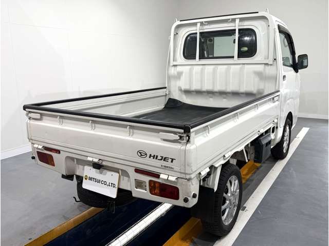 DAIHATSU HIJET TRUCK 4WD 2017 Image 31